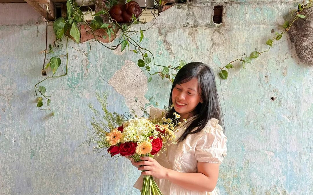 Ho Chi Minh City Vietnamese Flower Arrangement Workshop Image 4