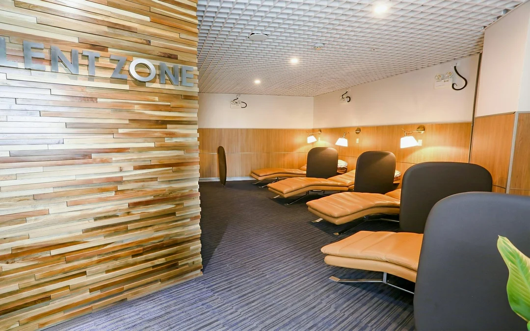 Ho Chi Minh Tan Son Nhat International Airport: Rose Business Lounge at Terminal 2 Image 3