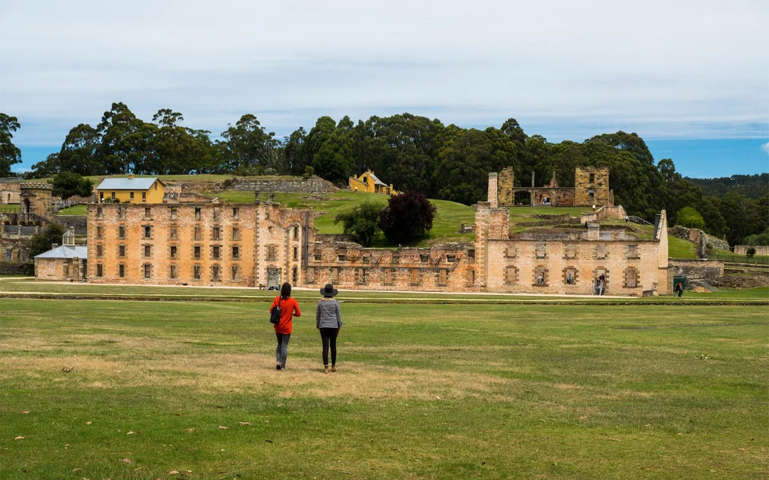 Hobart to Port Arthur Bus Service with Port Arthur Historic Site Image 2