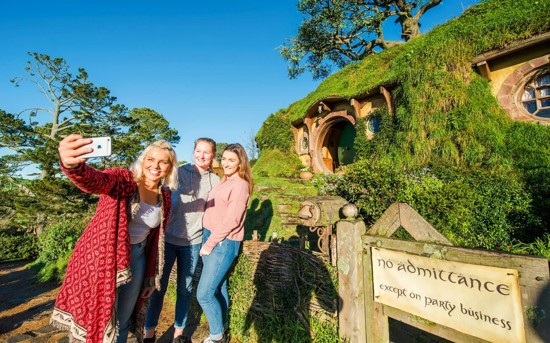 Hobbiton™ Movie Set 2.5hr Guided Walking Tour Image 2