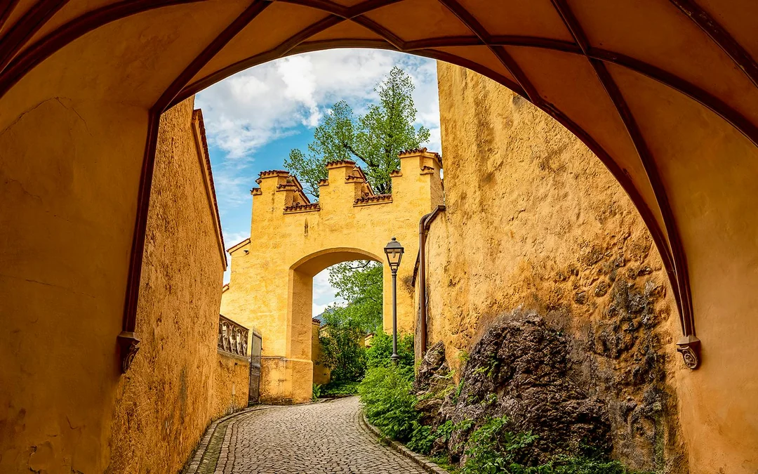 Hohenschwangau Castle Skip-the-Line Tickets with Audio Guide Image 2