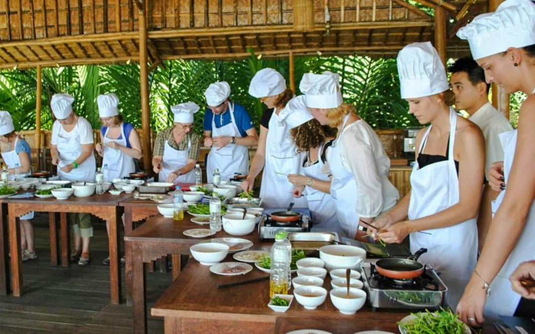 Hoi An Cooking Class with Local Market Tour at Tra Que Vegetable Village Image 4