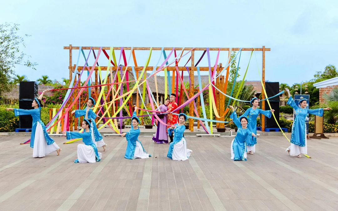 Hoi An Memories Show Tickets with Dinner Buffet Image 2