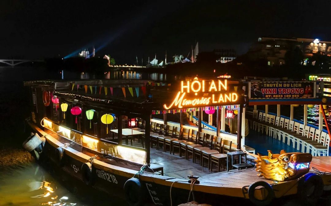 Hoi An Memories Show Tickets with Lantern Release on Boat Image 4
