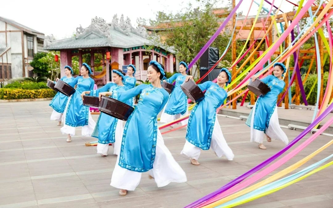 Hoi An Memories Show with Round-Trip Transfers from Da Nang Image 7
