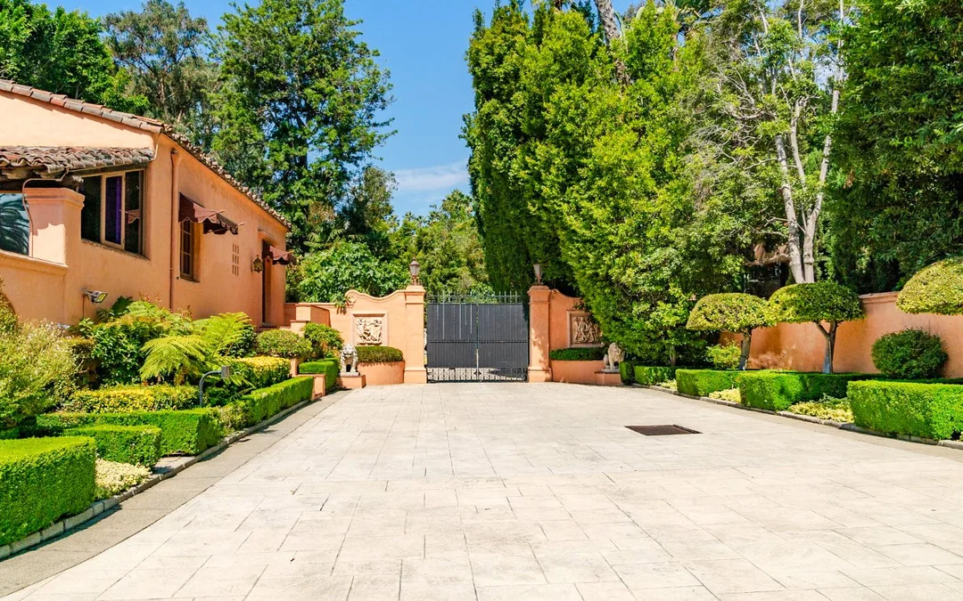Hollywood Sightseeing & Celebrity Homes Tour Image 5