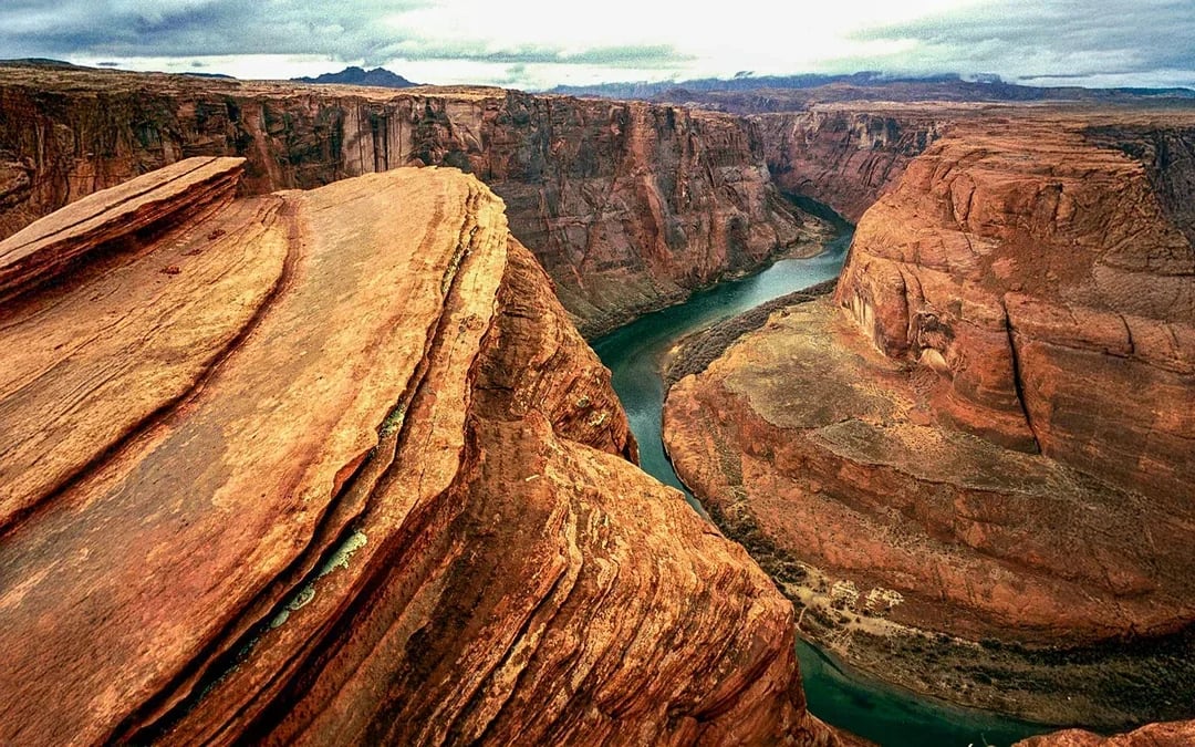 Horseshoe Bend & Glen Canyon Dam Helicopter Tour Image 7