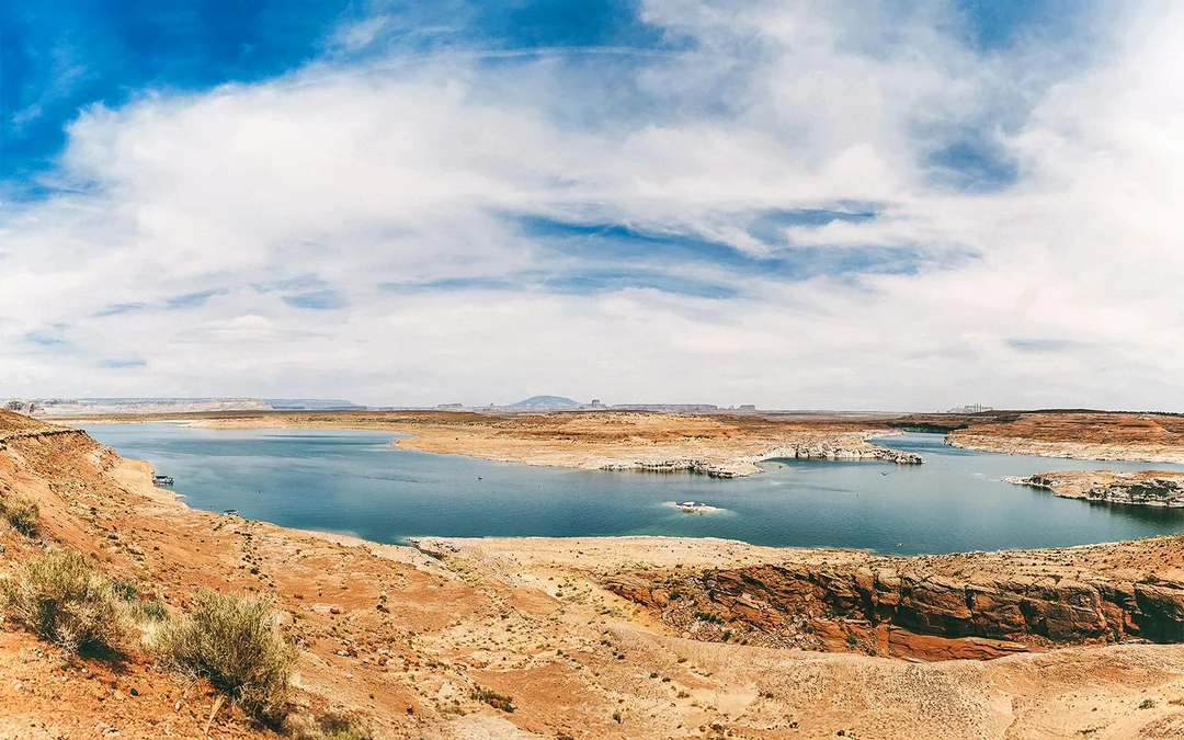 Horseshoe Bend & Glen Canyon Dam Helicopter Tour Image 9