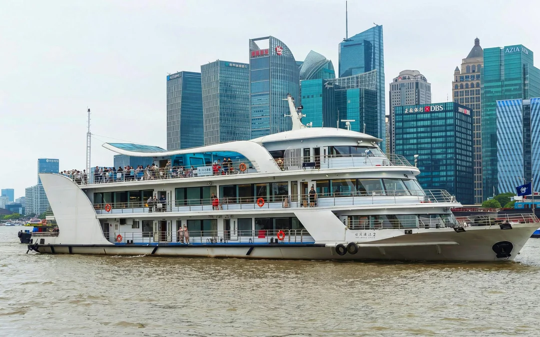 Huangpu River Dinner Cruise Image 4