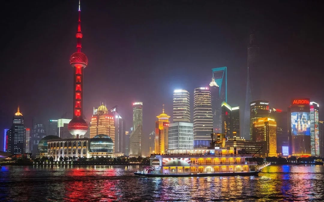 Huangpu River Dinner Cruise Image 7