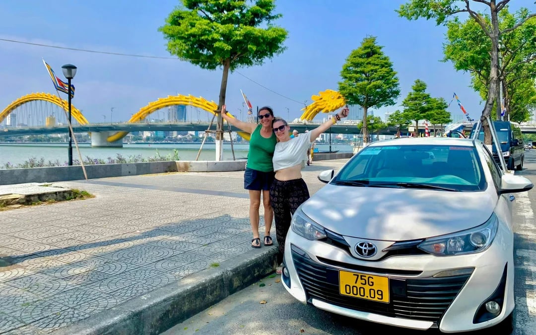 Hue ↔ Da Nang/Hoi An Private Car Transfer via Hai Van Pass and Marble Mountain Image 3