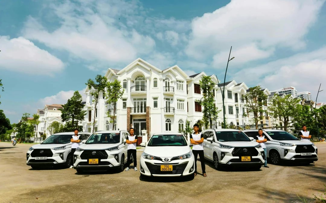 Hue ↔ Da Nang/Hoi An Private Car Transfer via Hai Van Pass and Marble Mountain Image 5