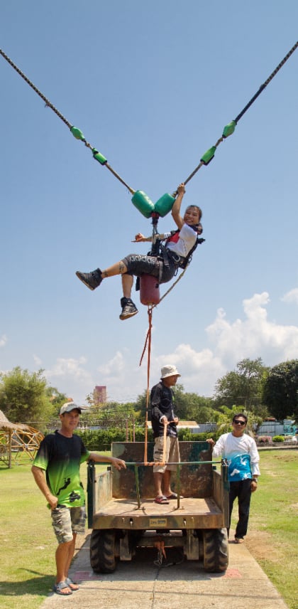Human Slingshot and Bungy Jump at Sanook Park Pattaya