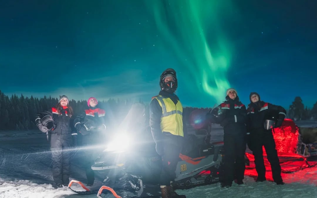 Hunting Northern Lights with Sleigh Ride Image 3