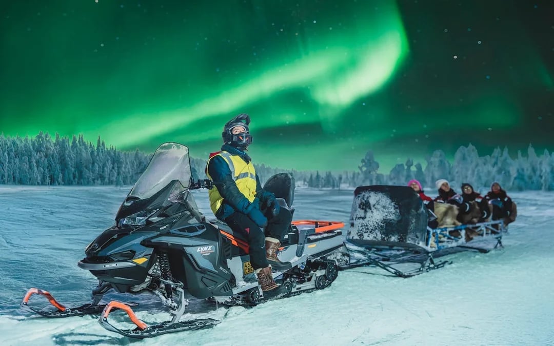 Hunting Northern Lights with Sleigh Ride Image 4