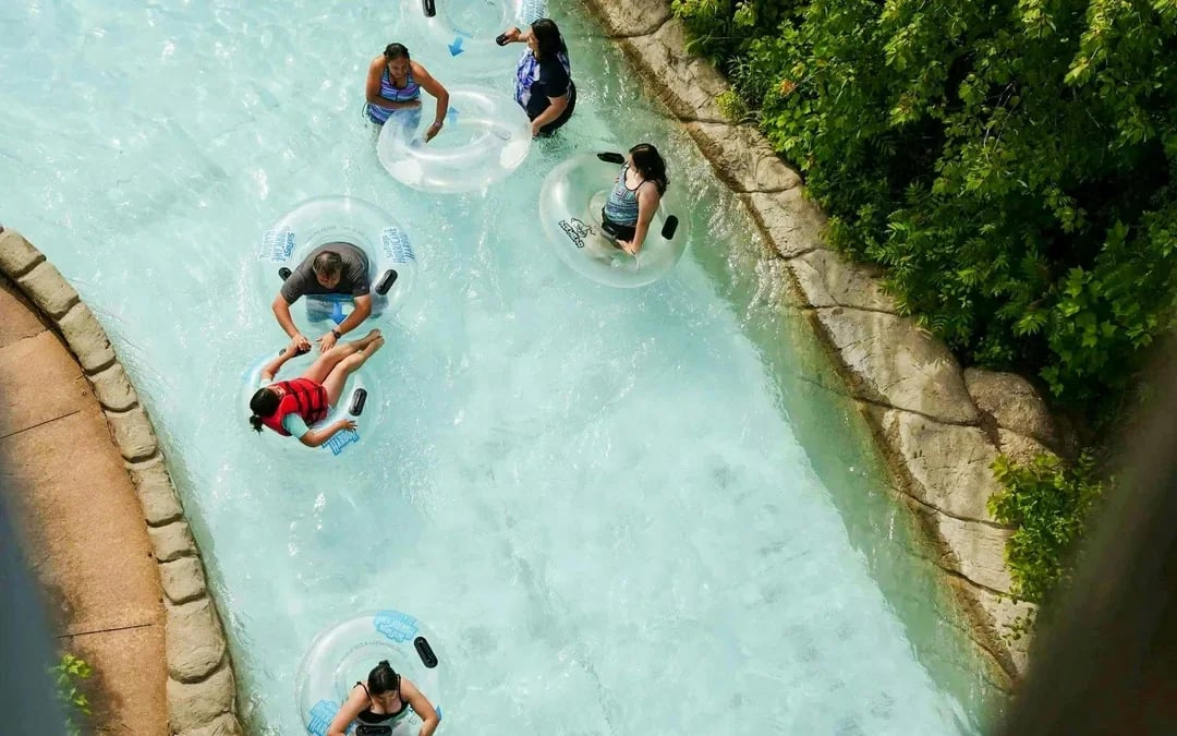 Hurricane Harbor Chicago One Day Ticket Image 8