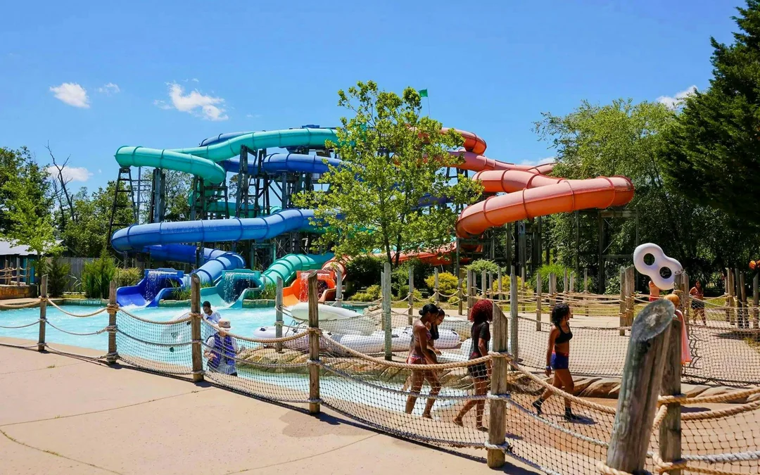 Hurricane Harbor New Jersey One Day Ticket Image 3