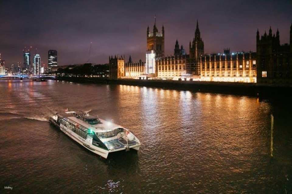 IFS Cloud Cable Car ride and Uber Boat by Thames Clippers one-way ticket