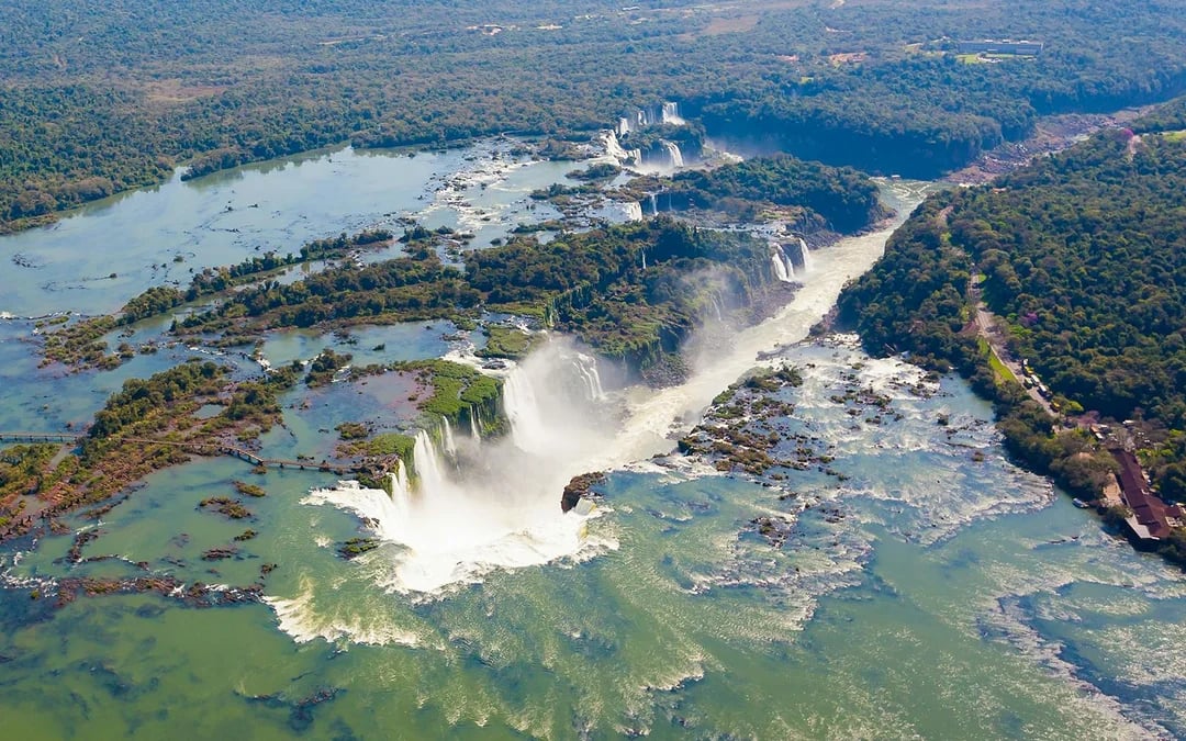 Iguazú Falls Helicopter Ride Image 5