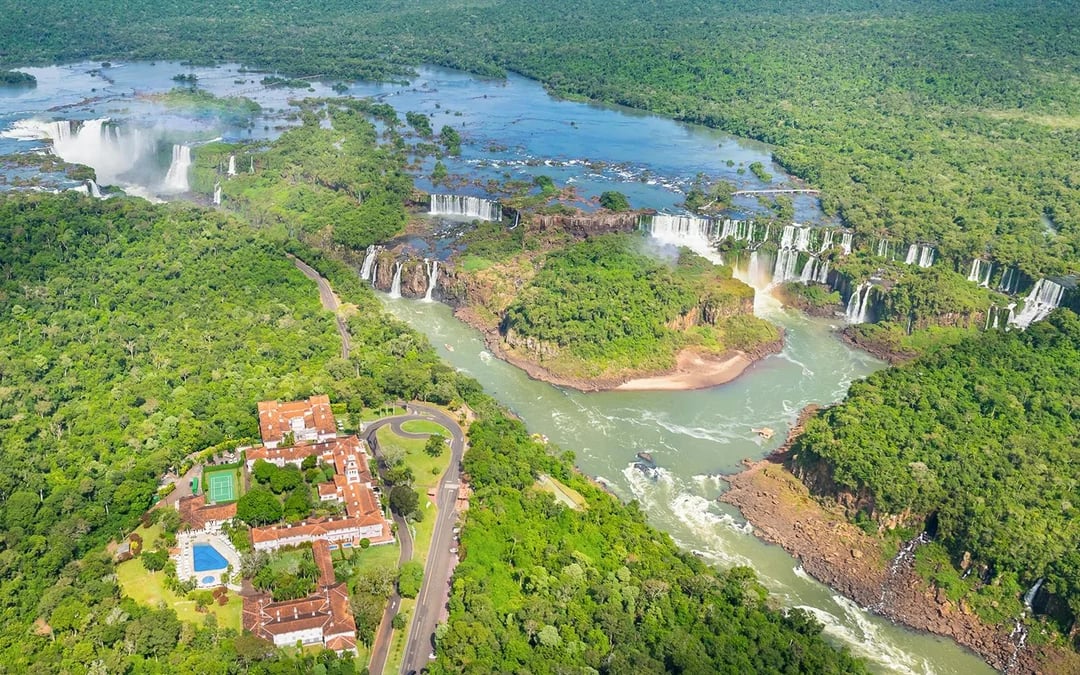Iguazú Falls Helicopter Ride Image 8