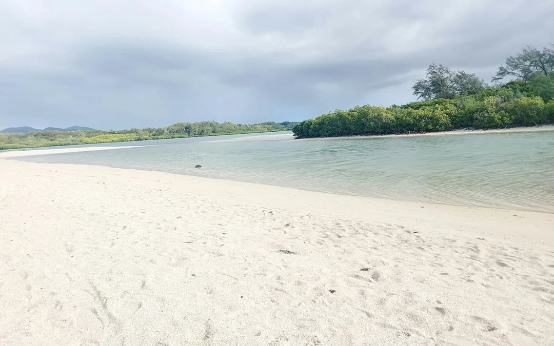 Ile aux Cerfs Catamaran Cruise with BBQ Lunch and Drinks Image 4