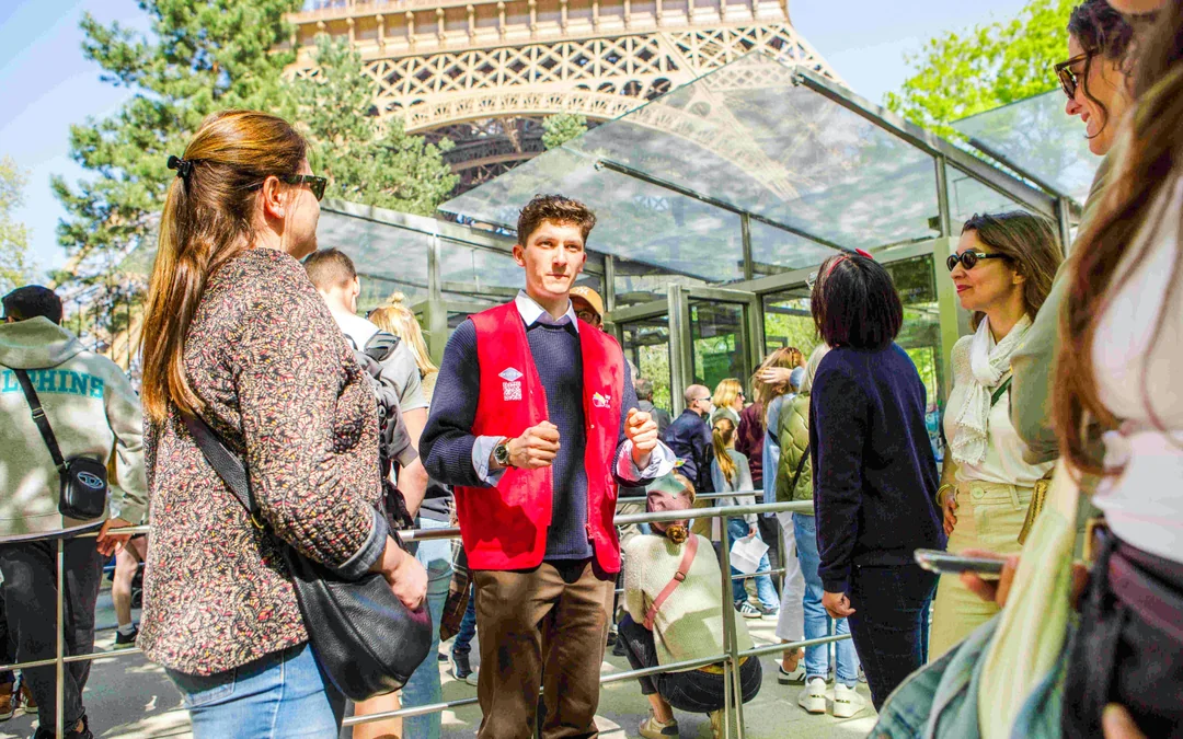 Illumination Tour of Paris and Eiffel Tower 2nd Floor (Reserved Access) Image 1