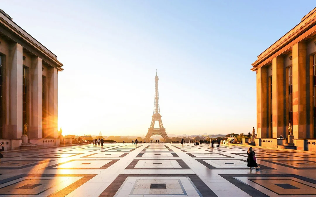 Illumination Tour of Paris and Eiffel Tower 2nd Floor (Reserved Access) Image 2