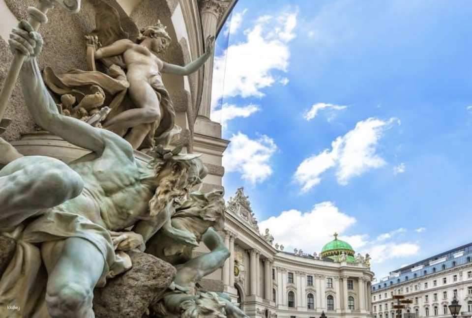 In-app audio tour of Vienna historic Hofburg District