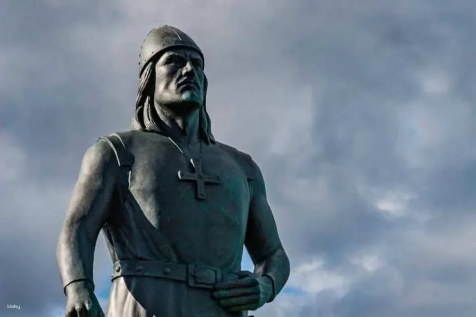 In-App Self-Guided Walking Tour to Discover Reykjavik