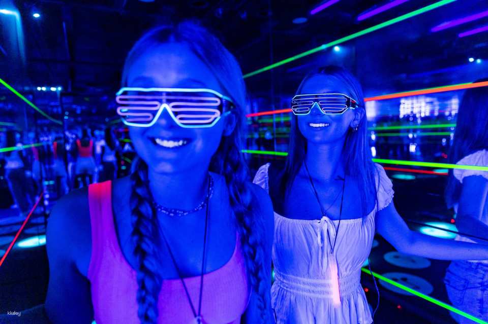Infinity Attraction｜Gold Coast