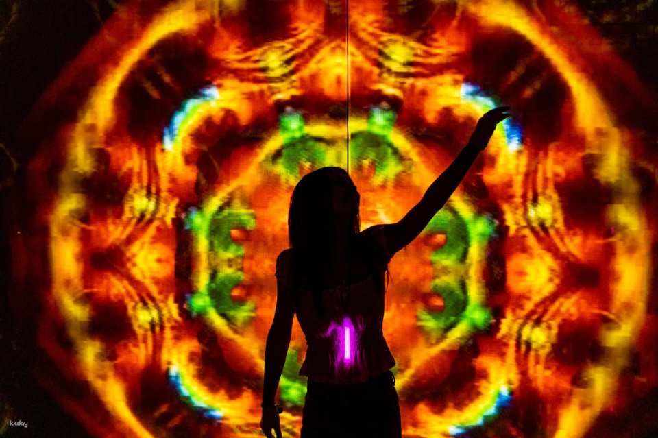 Infinity Attraction｜Gold Coast