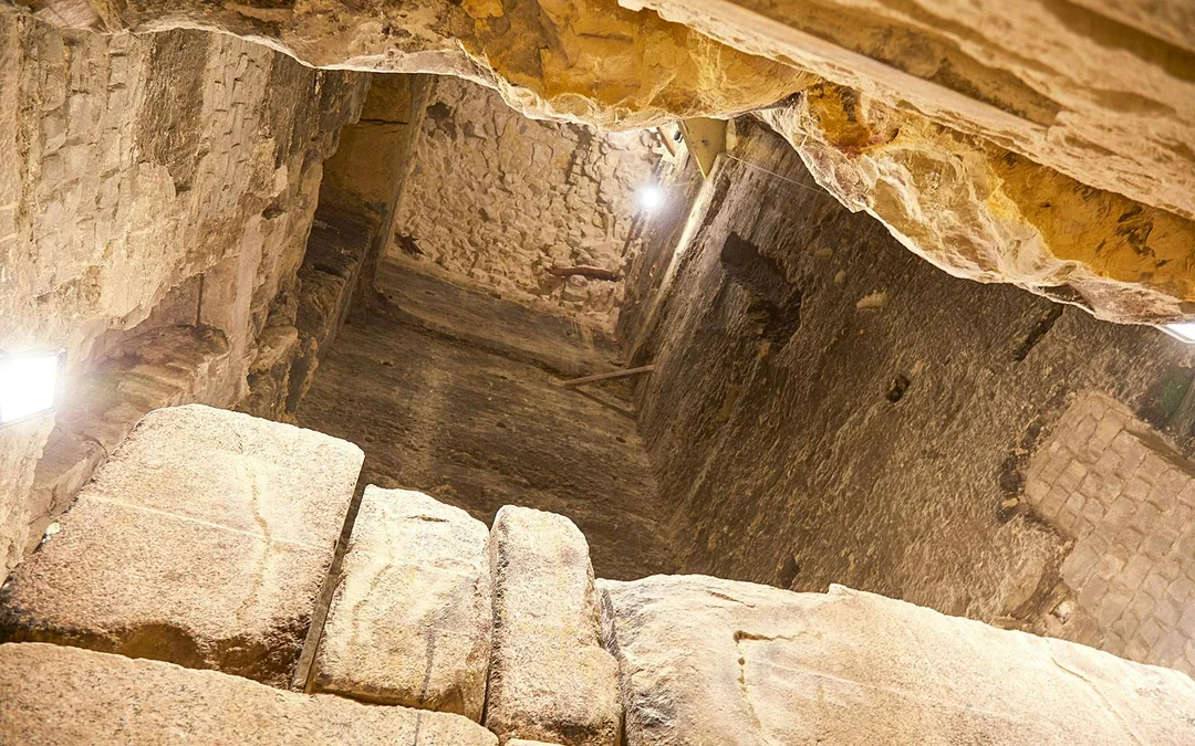 Inside the Pyramid Experience: Giza Complex Skip-the-Line Tickets + Access Inside the Great Pyramid Image 3