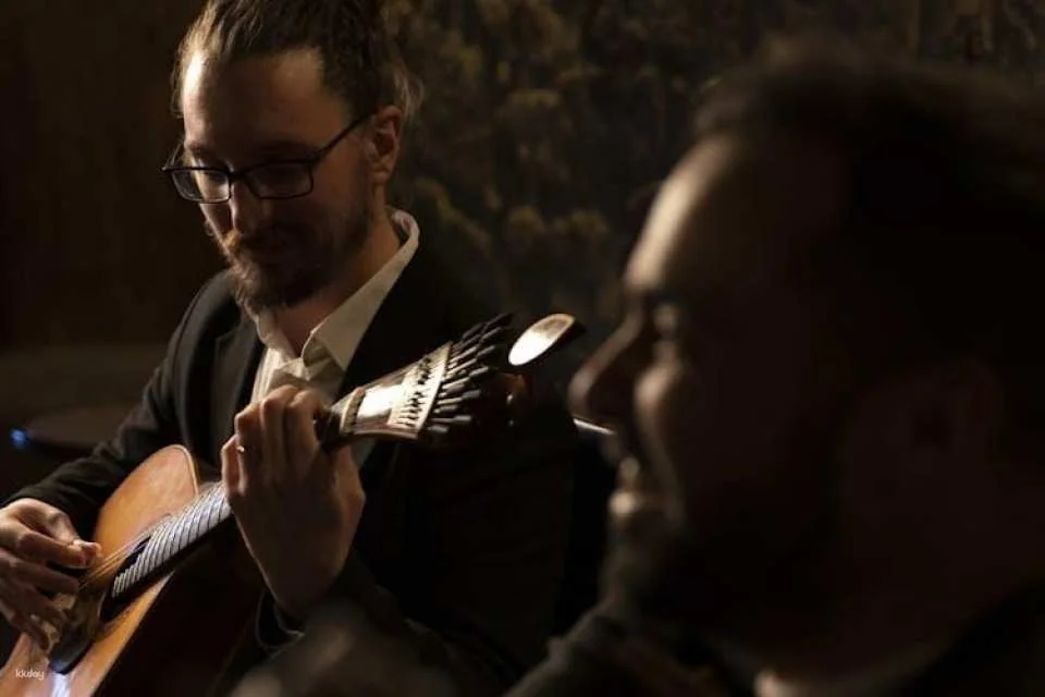 Intimate Fado Concert in a Typical Venue