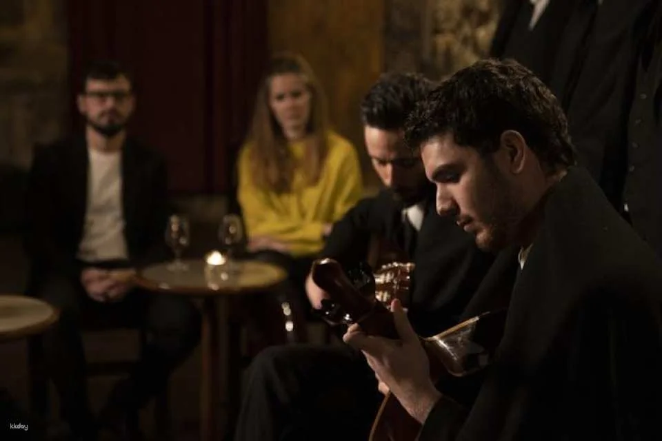 Intimate Fado Concert in a Typical Venue