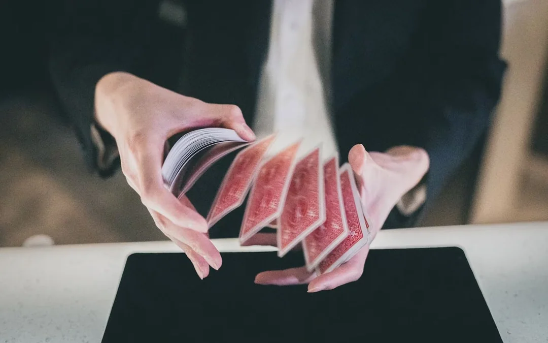 Intimate Magic Show & Signature Cocktails in Tokyo Image 5
