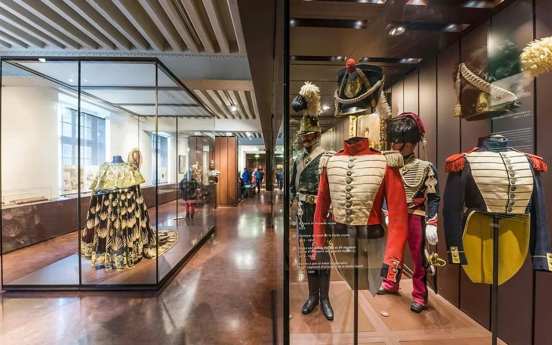 Invalides: Napoleon’s Tomb & Army Museum Guided Tour Image 4