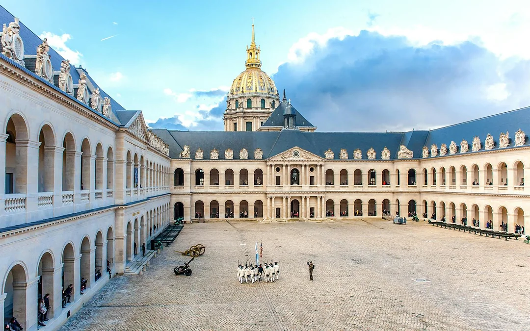 Invalides: Napoleon's Tomb & Army Museum Skip-the-Line Entry Tickets Image 1