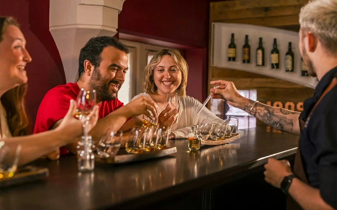 Irish Whiskey Museum - Blending Experience Image 1