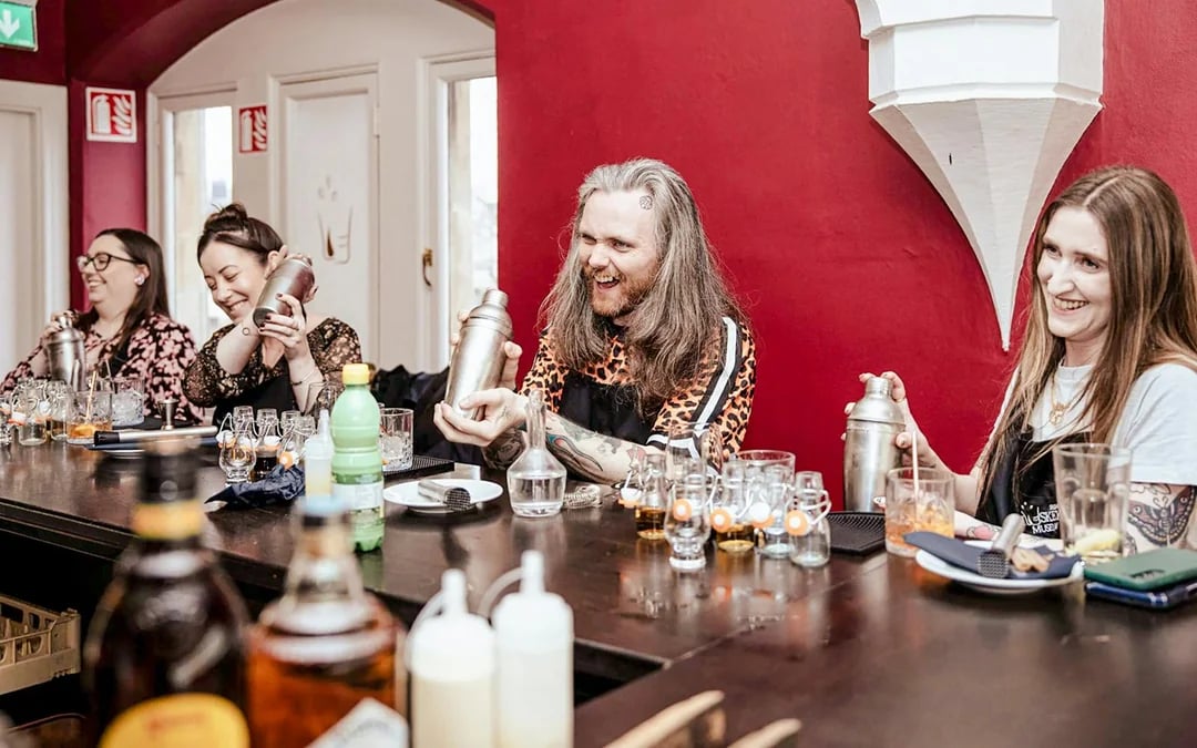 Irish Whiskey Museum - Cocktail Masterclass Image 3