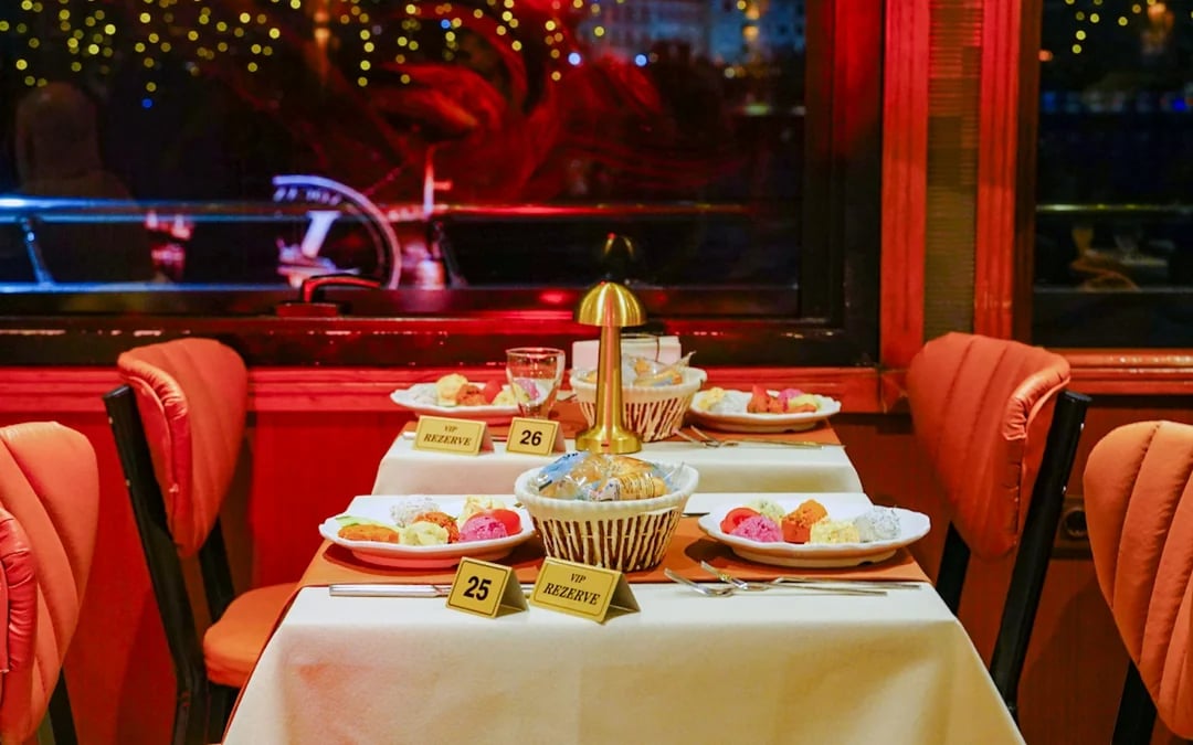 Istanbul Bosphorus Dinner Cruise with Unlimited Alcoholic Drinks and Turkish Night Show Image 8
