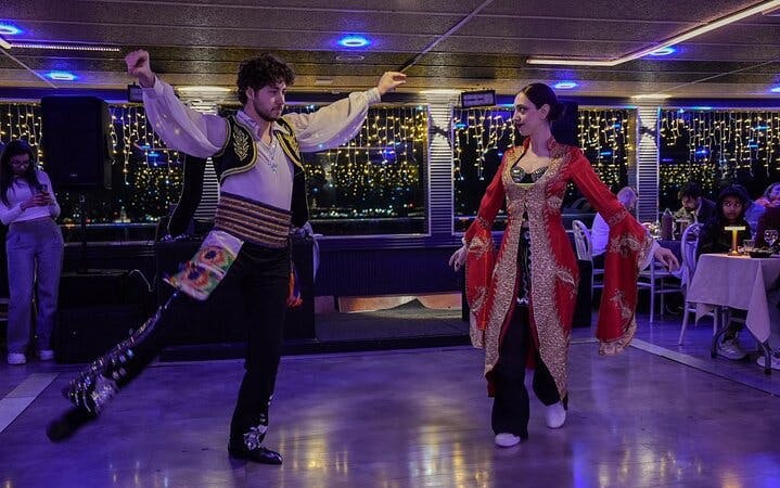 Istanbul by Night: All Inclusive Bosphorus Dinner Cruise & Drinks Image 2