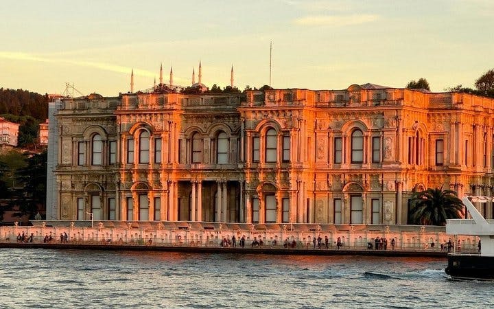 Istanbul Full Day Bosphorus Cruise and Beylerbeyi Palace Tour Image 5