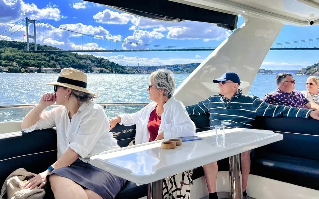 Istanbul Guided Tour with Bosphorus Yacht Cruise Image 8