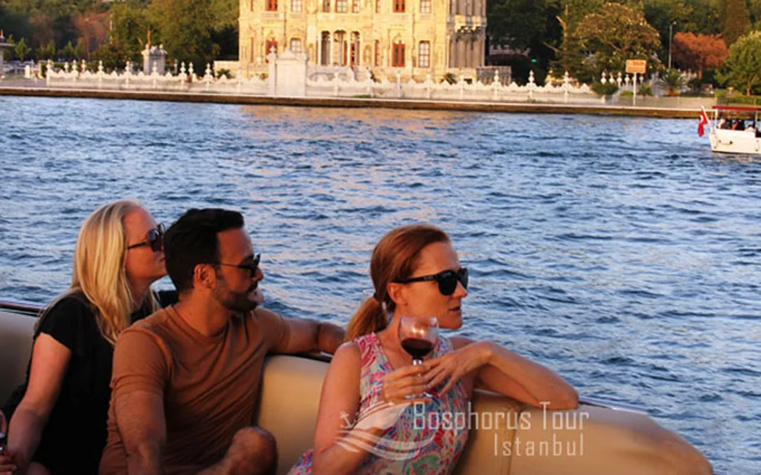Istanbul in a Day Tour: Hagia Sophia, Topkapi Palace, Grand Bazaar, Cruise & More Image 4