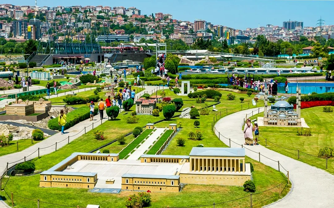 Istanbul Miniatürk Skip-the-Line Tickets & Audio Guide Image 1