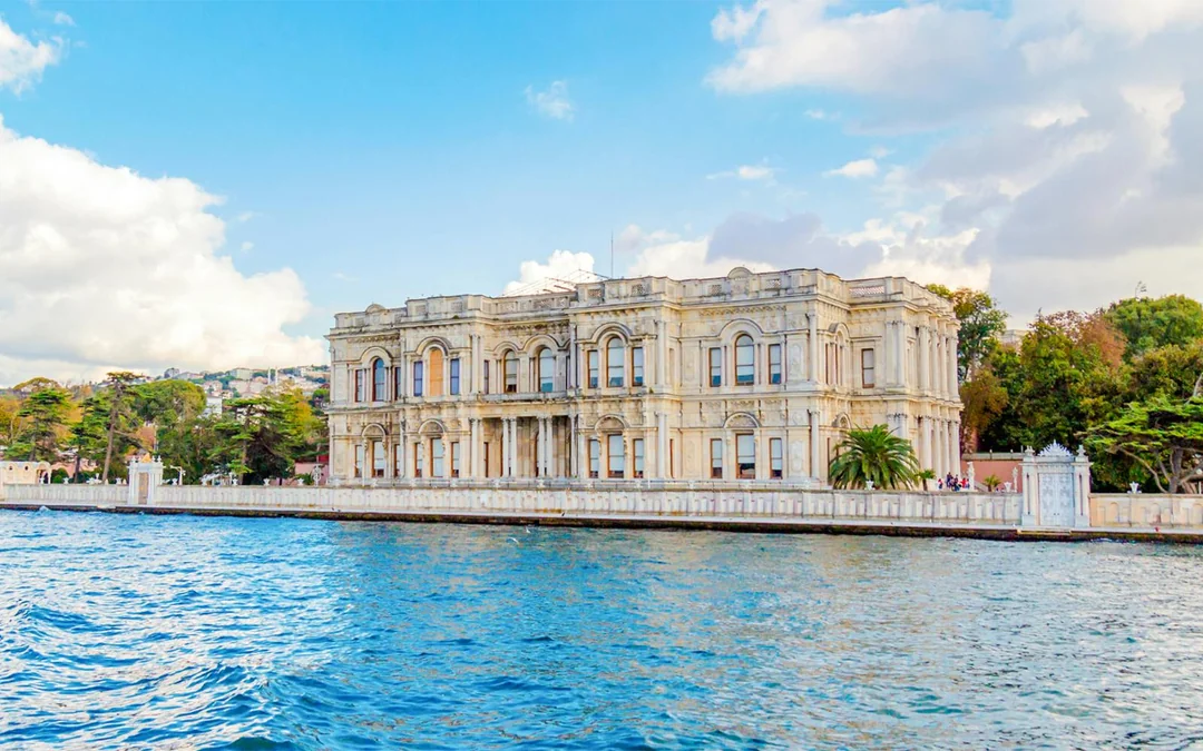 Istanbul: National Palaces Full Pass incl. Dolmabahce Palace Image 4