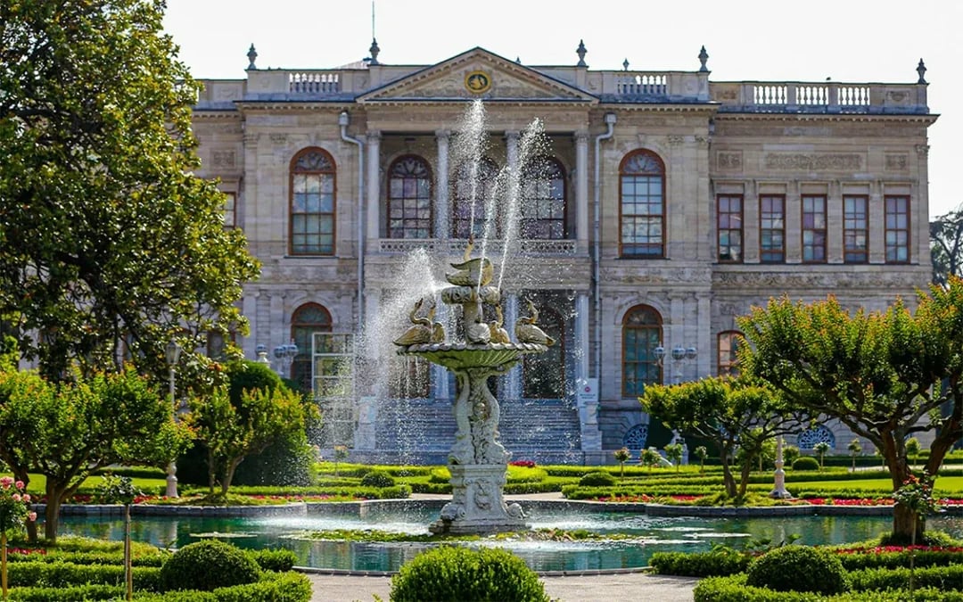 Istanbul: National Palaces Full Pass incl. Dolmabahce Palace Image 6