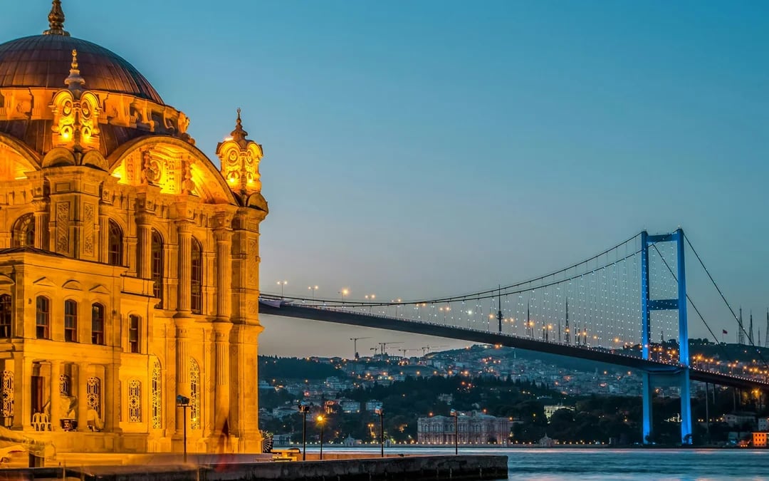 Istanbul Old City and Bosphorus Cruise Private Tour for Up to 12 with Topkapi Palace and Hagia Sophia Image 5