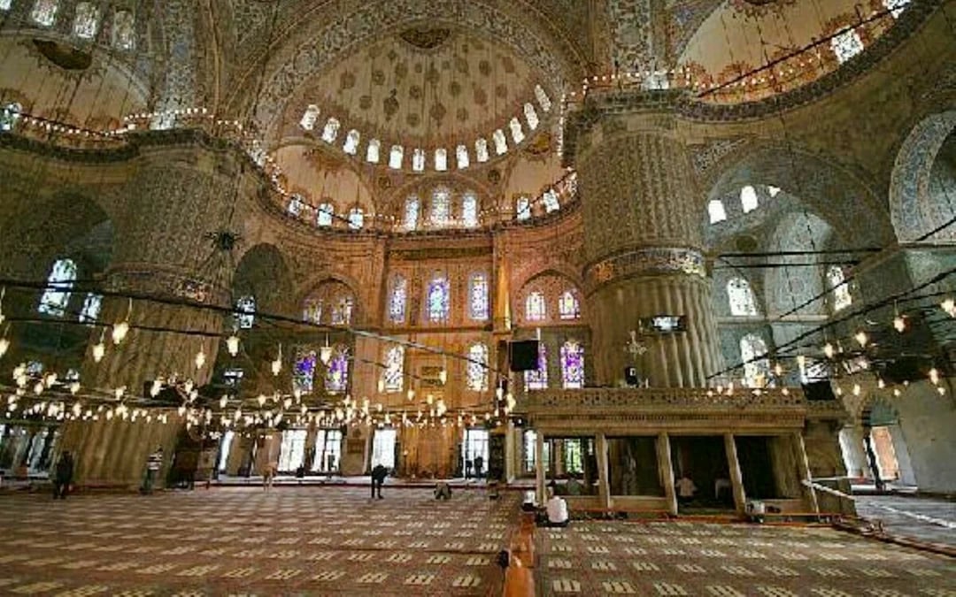 Istanbul Old City Tour with Bosphorus Sunset Cruise and Lunch Image 4