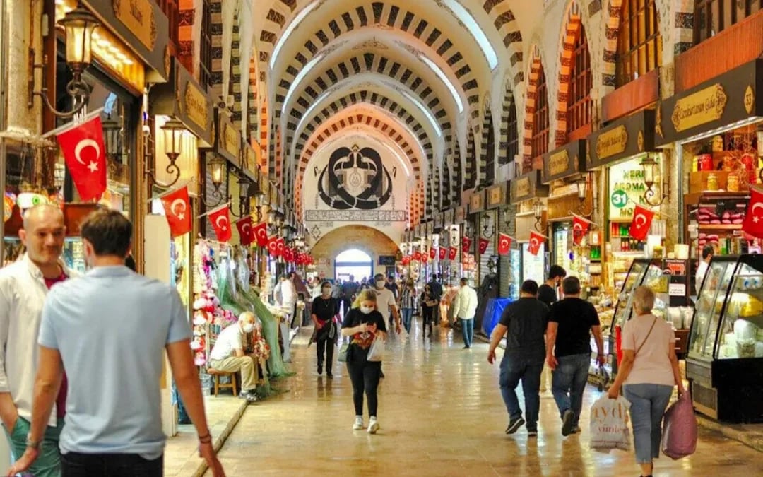 Istanbul Old City Tour with Bosphorus Sunset Cruise and Lunch Image 7